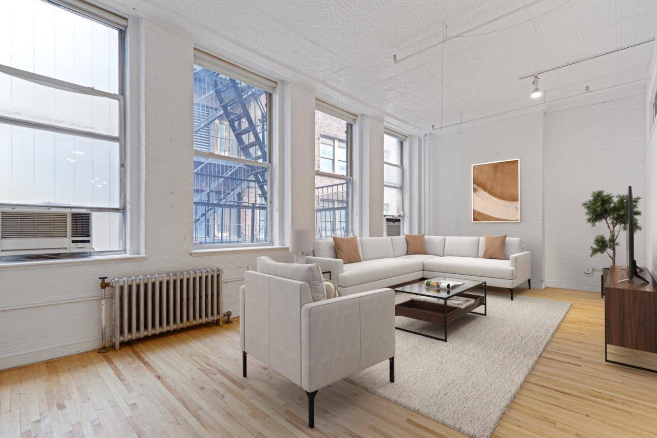 Step into the charm of historic Financial District in this 3rd floor loft at 47 Ann Street's This meticulously designed, convertible 3 bedroom apartment offers a harmonious blend of historic ...