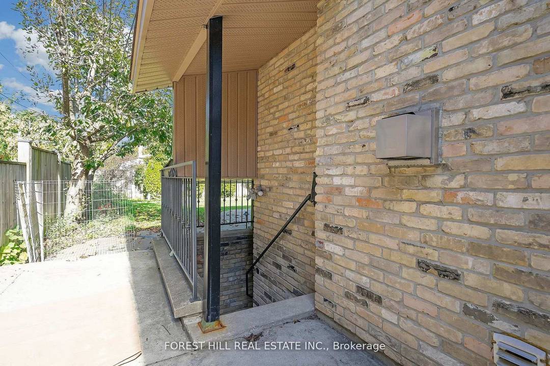 Recently Renovated Basement In Prime Location Close To Yonge amp ; Steeles, With Separate Entrance Ceramic laminate Floors Throughout.