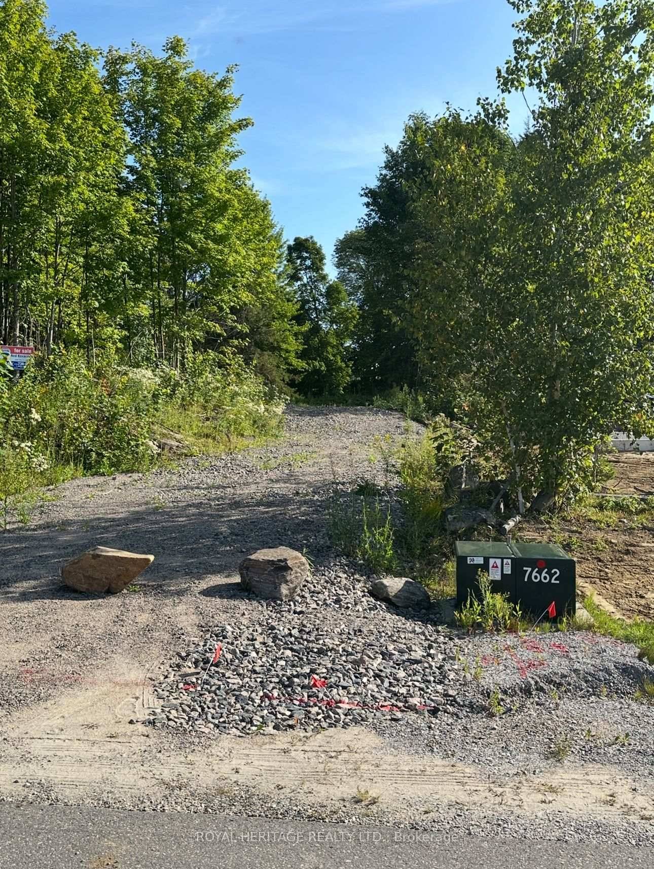 Discover the last available building lot in this exceptional neighborhood in Minden Hills HALIBURTON !