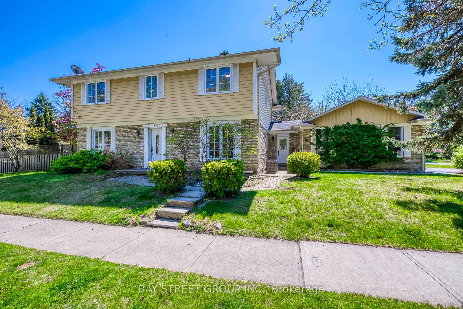 Spacious 5 Bedroom Home in Prime Eastlake Over 9, 000 sqft Lot.