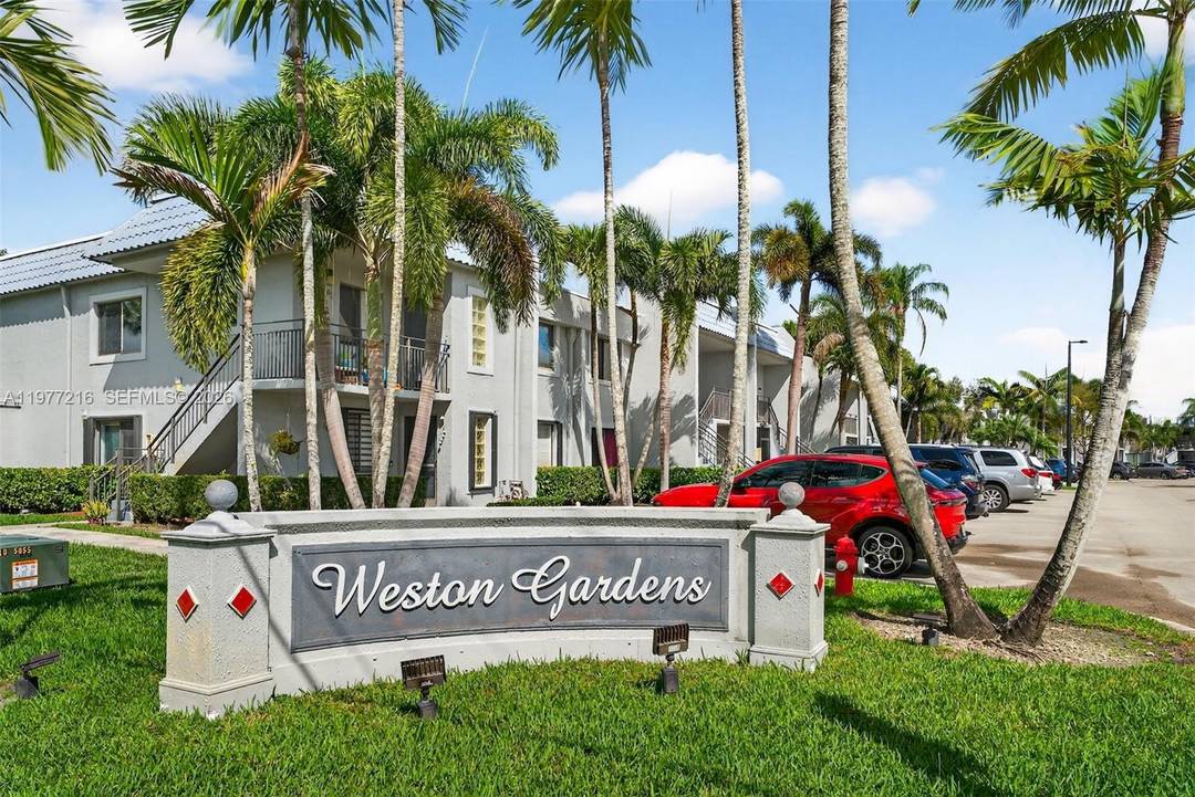 Weston Renovated 2 2 Condo For Sale !