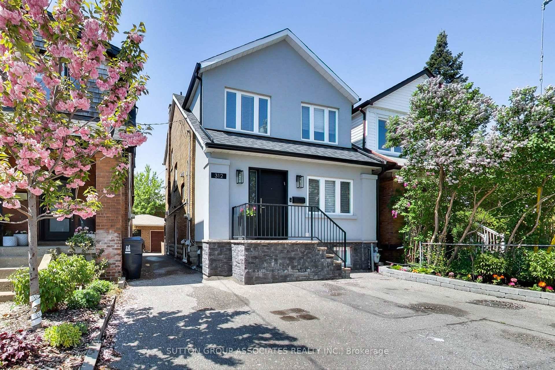 Discover the perfect blend of style and function in this fully renovated 2019 3 bedroom, 4 bathroom home tailored for the modern, on the go urban family.