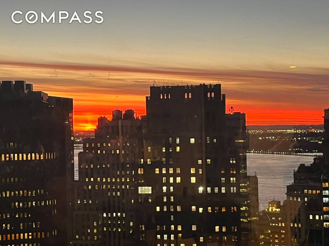 RARE HIGH FLOOR CONDOMINIUM WITH THREE EXPOSURES !