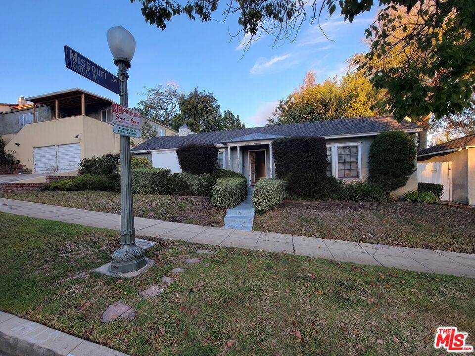 1900   Holmby Ave 2.0 LA
