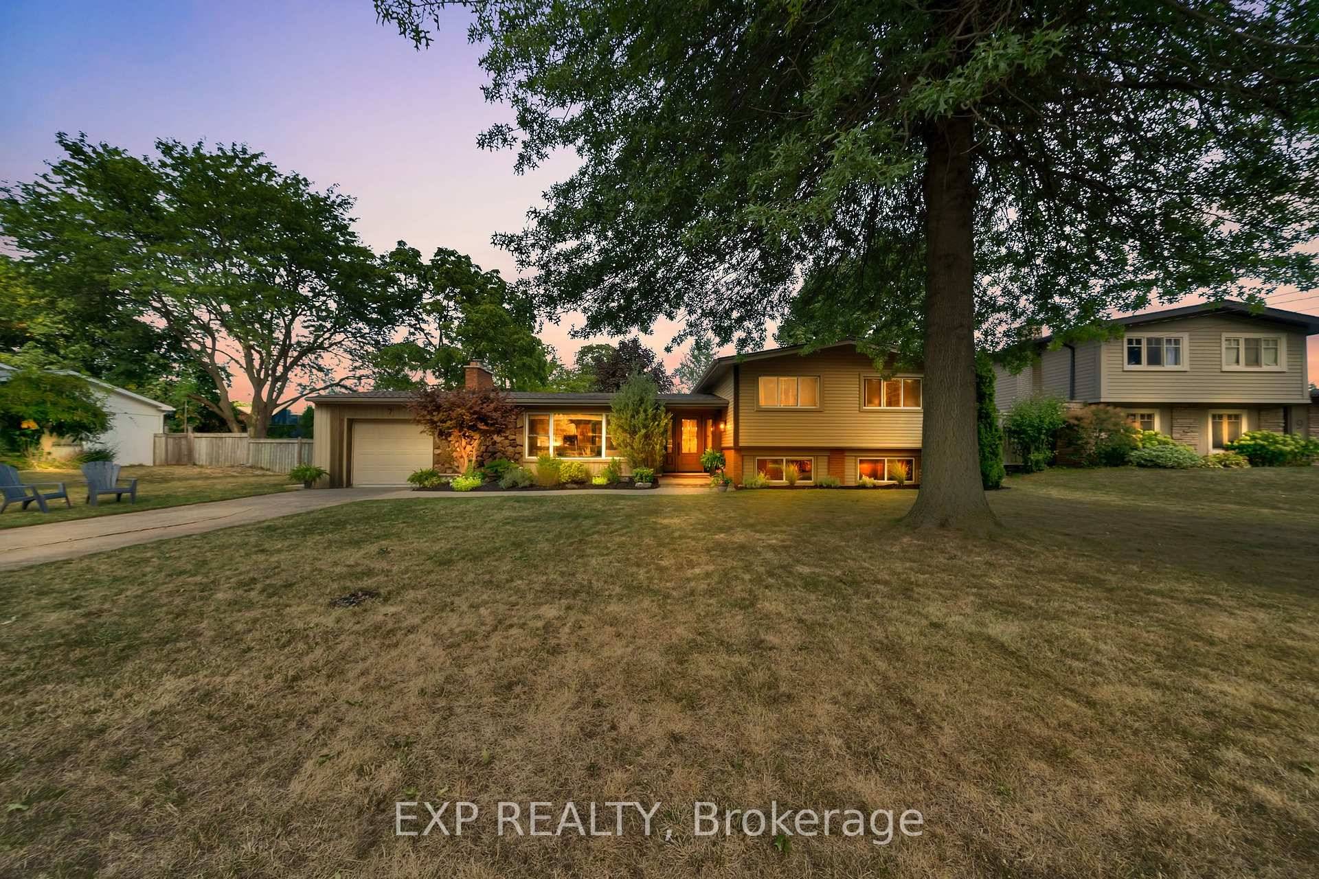 Located in the heart of Grimsby's beloved Nelles Estates, 7 Redwood Drive offers something that's hard to find space, privacy, and that established neighbourhood feel.