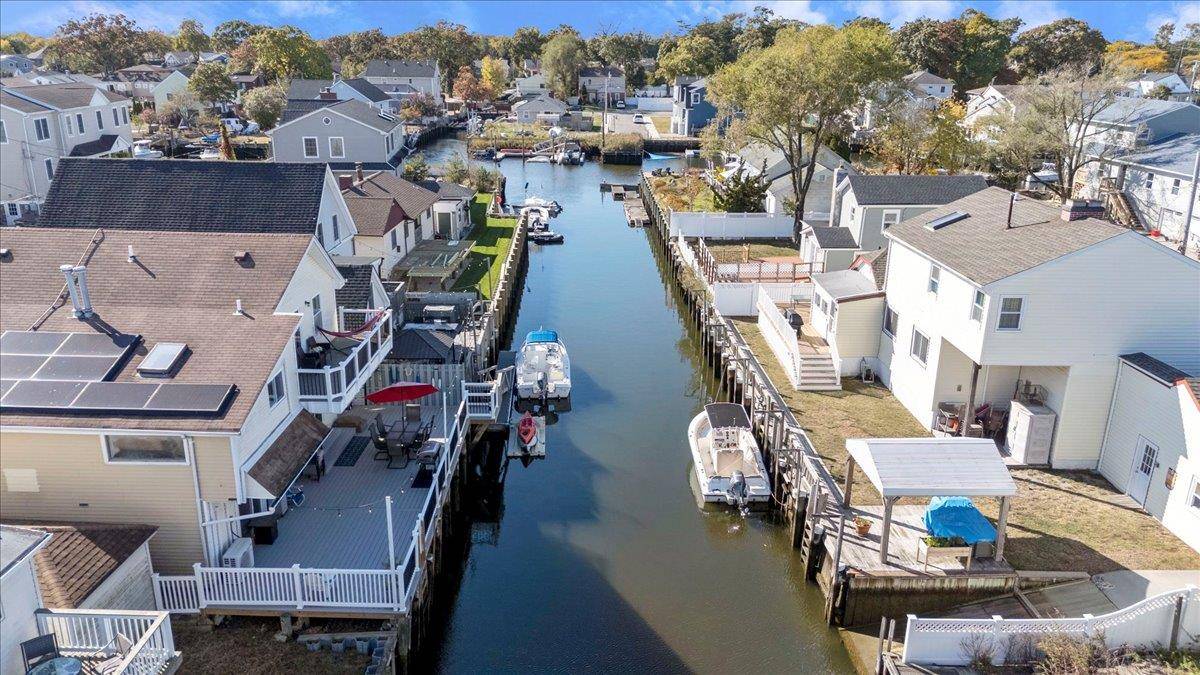 WE DARE YOU FIND THIS MUCH SPACE, STYLE amp ; WATER ACCESS IN BALDWIN !