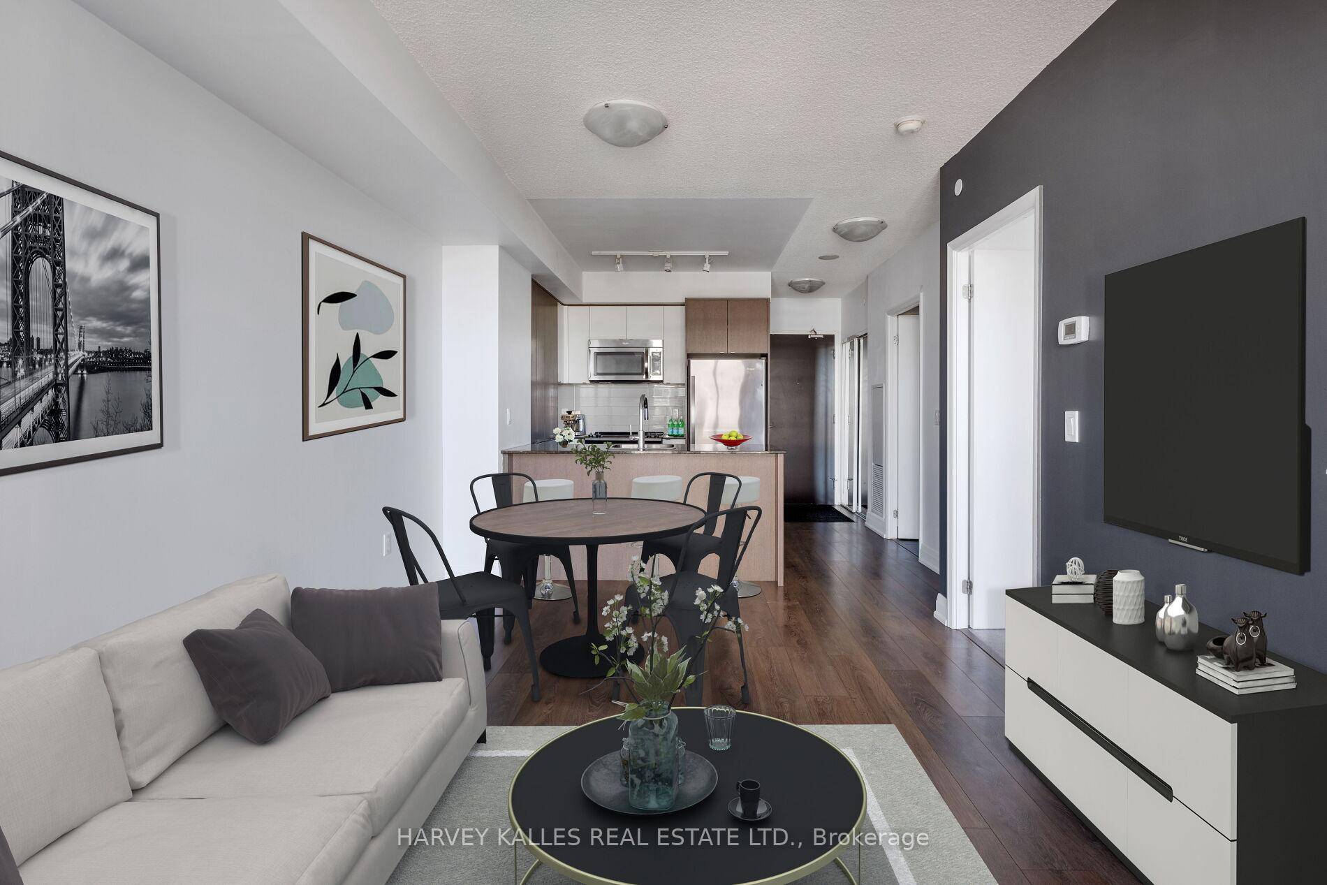Spacious 1 Bed 1 Bath, with convenient access to HWY 427, HWY 401, and the QEW, as well as within walking distance of public transit, ideal condo for commuters.