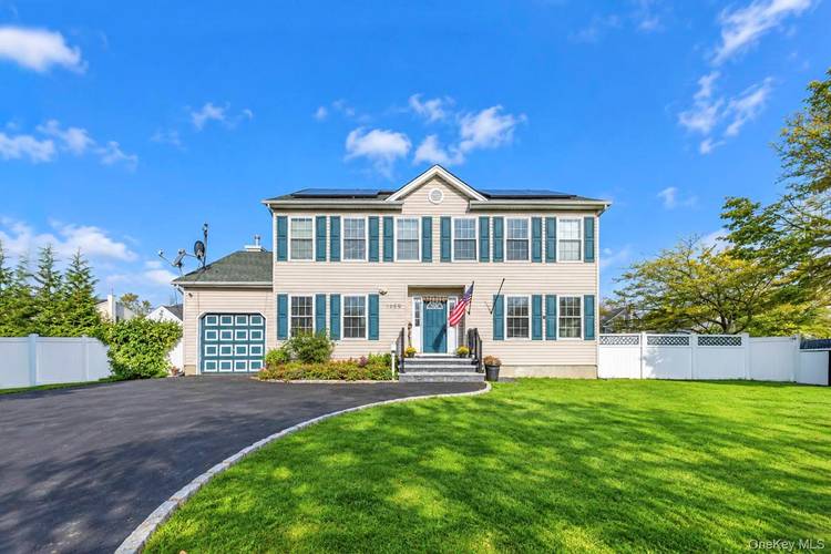 Welcome to this well maintained 4 bedroom rental offering plenty of space and comfort for the whole family.