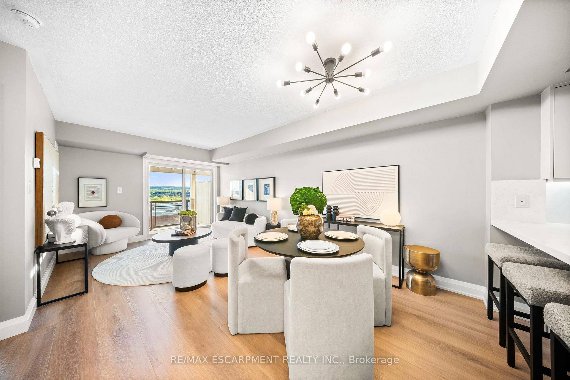 Stunning Fully Renovated 2 Bed, 2 Bath Penthouse Condo with Rare Escarpment Views.