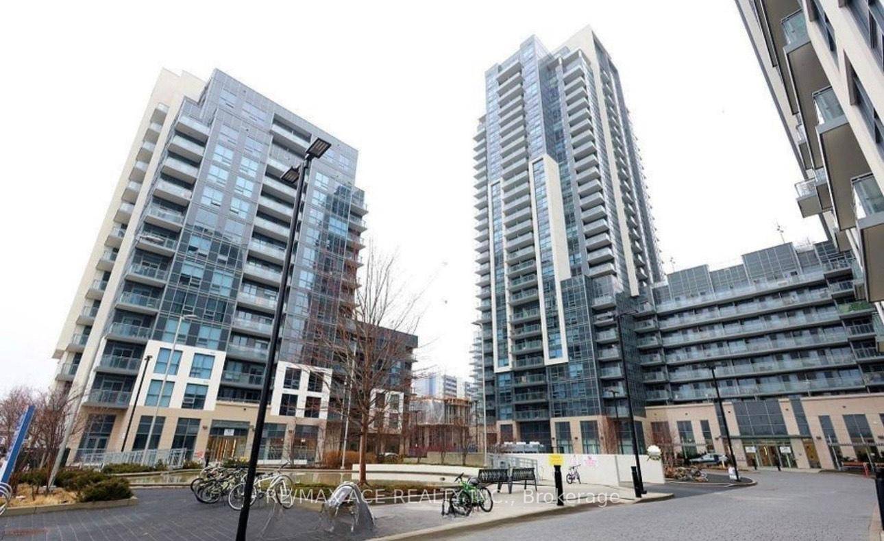 1 Year New sunny 2 Den Condo W 2 full washrooms !