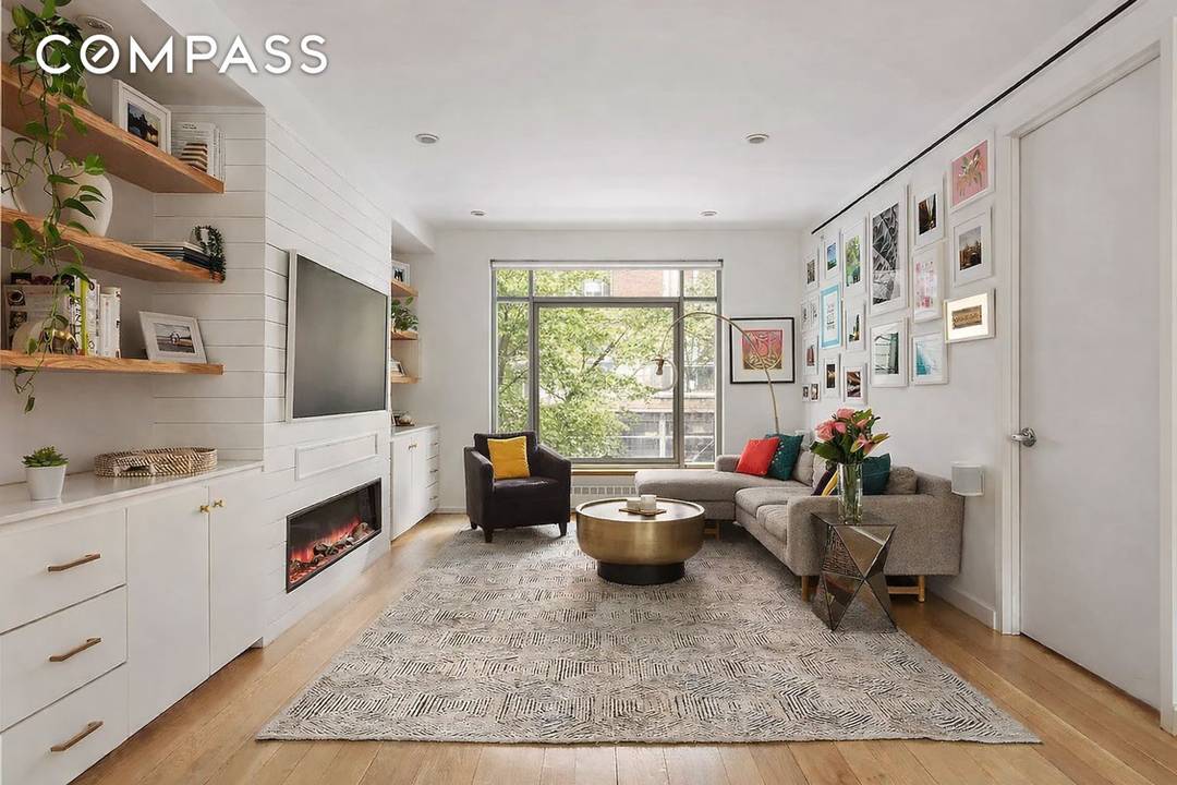 A Show Stopping Full Floor Condominium Residence in the Heart of the City.