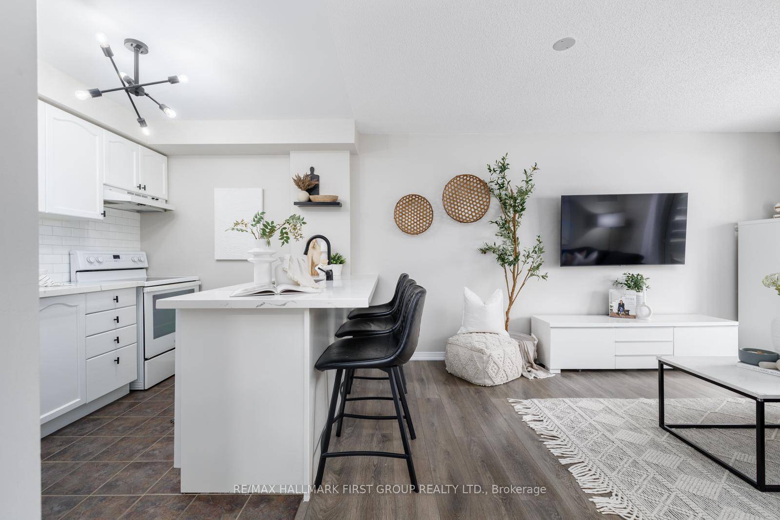 Welcome to our newest listing at 136 Aspen Springs 309 !