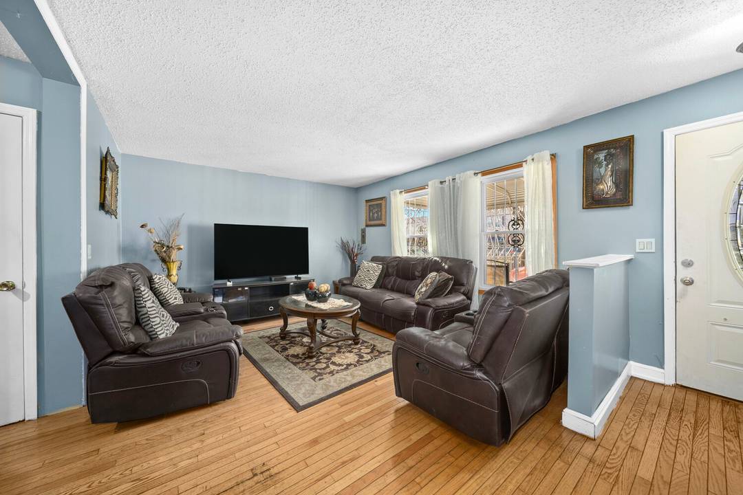 Spacious and sun filled, 79 Amboy St is a 4BD 2.