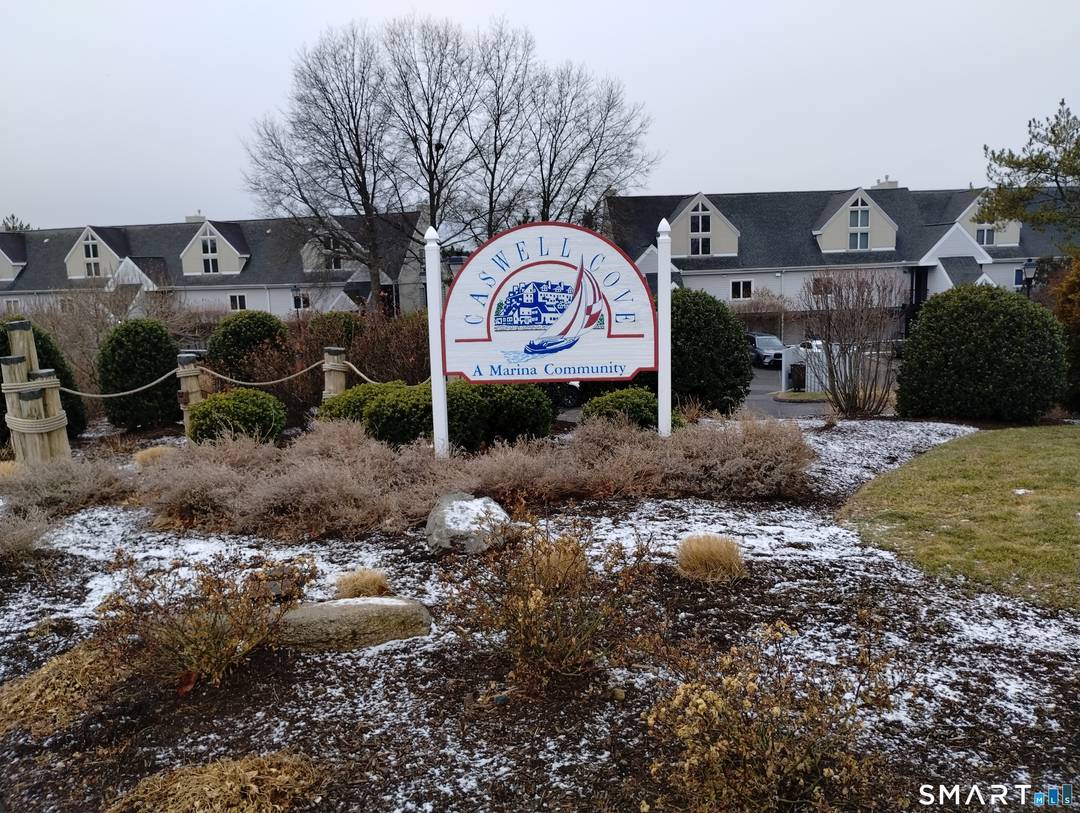 Welcome to Caswell Cove, a river front complex on the Housatonic River.