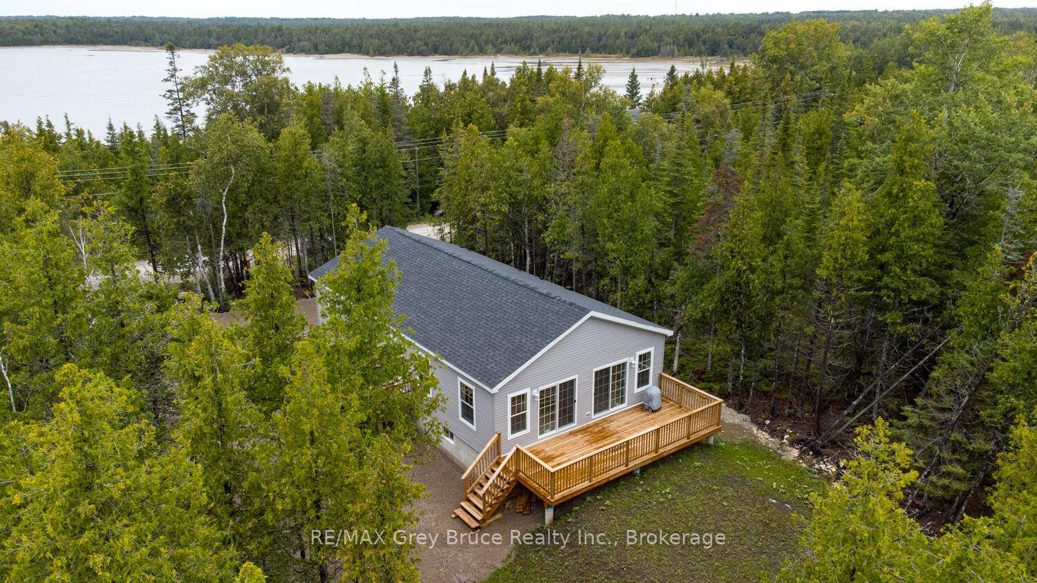 Located a stone's throw away less than a five minute walk from Singing Sands Beach, you'll never have to arrange or pay for parking to enjoy the warm waters of ...
