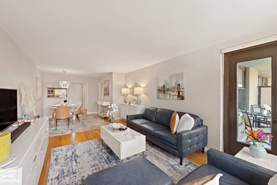 Stunning one bedroom with West Facing Terrace in the Heart of Lincoln Square Welcome to Residence 6F at Lincoln Terrace, a spacious west facing move in ready one bedroom home ...