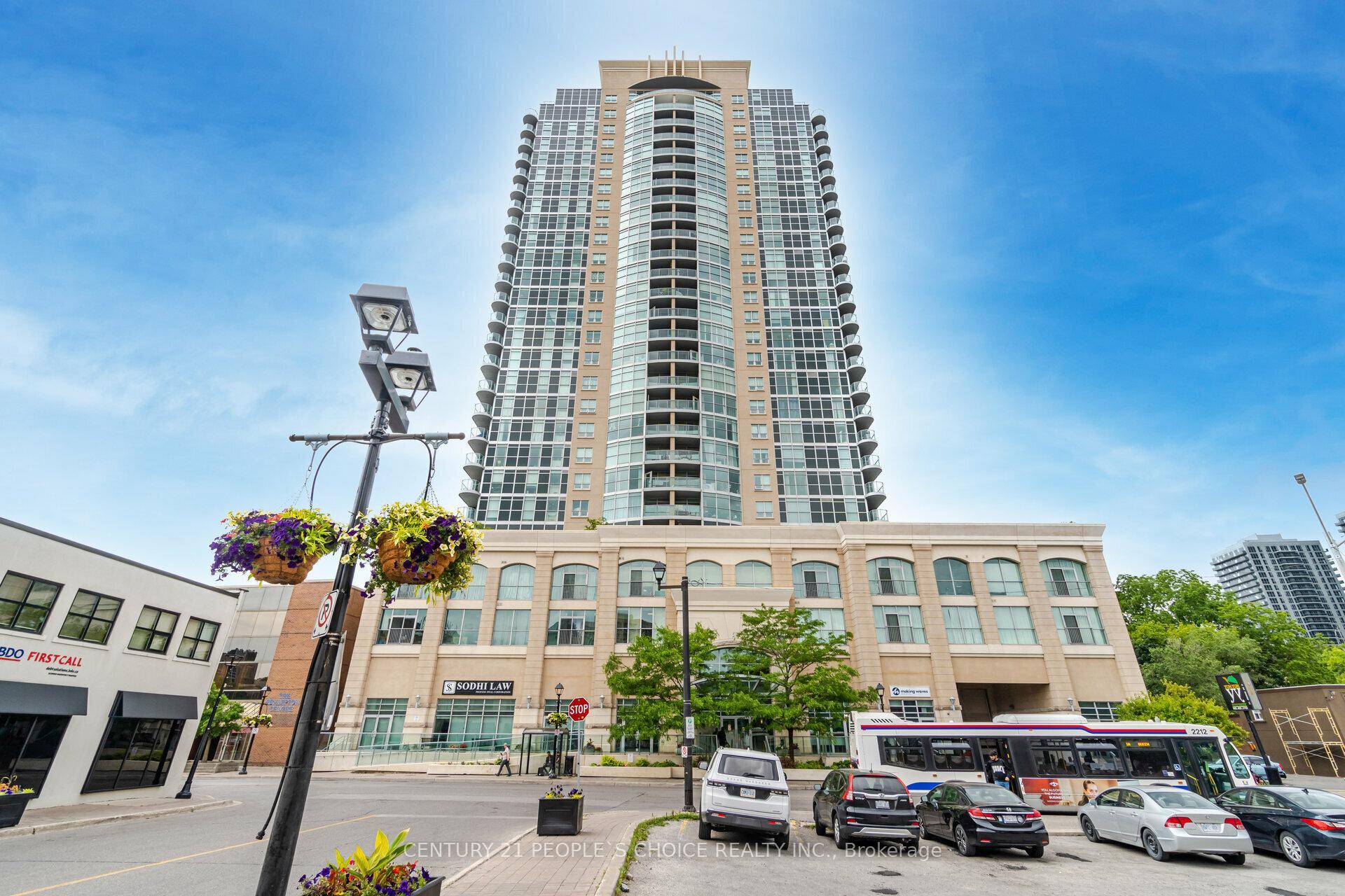 Welcome to luxury, Elegance and convenience at the Renaissance !