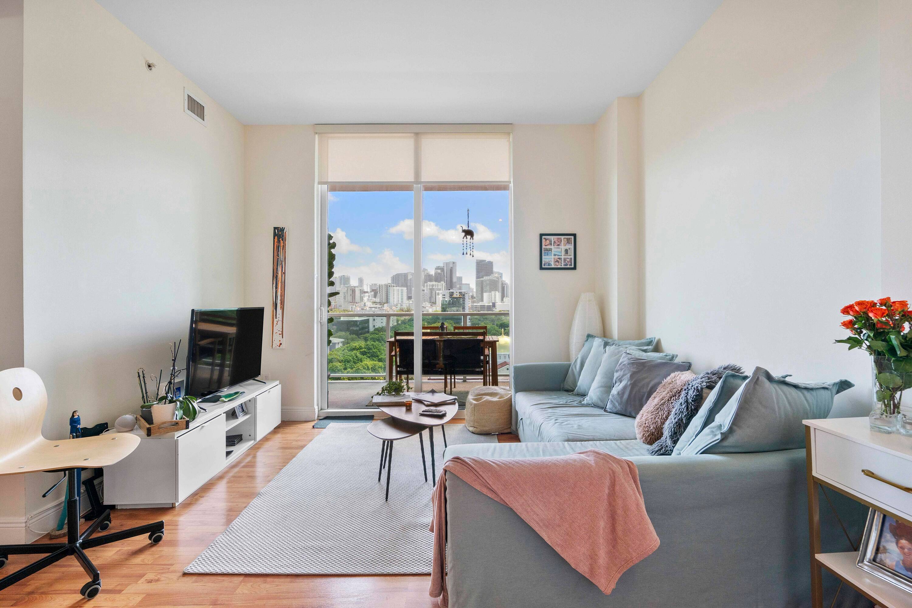 Welcome to Unit 8239 ; 807 at the prestigious Nordica Condo in Miami's coveted The Roads neighborhood.