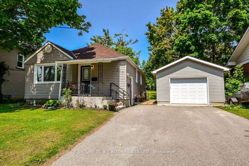 A beautifully updated legal duplex in the heart of Orillia's City Centre.