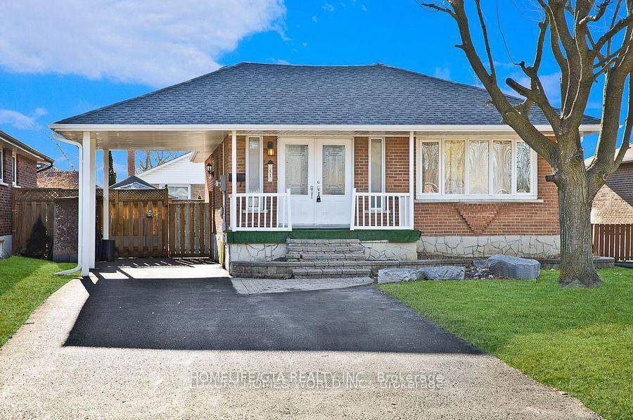 Beautiful Bangalow House With 3 Large Bedrooms and 1 Full Washroom.