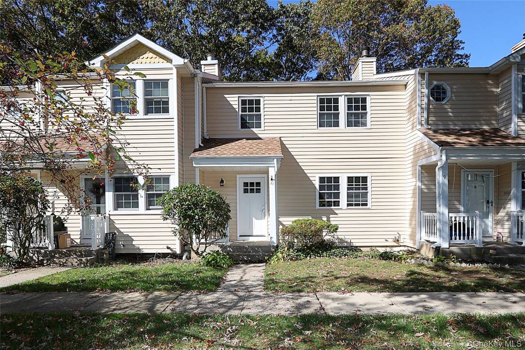 Welcome To The Wonderful Whispering Pines Gated Community amp ; Beautifully Maintained 3 Bedroom 1.