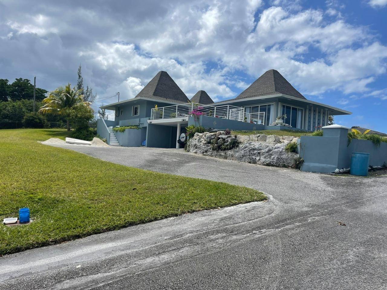 DOMINICA AVENUE Single Family Home Grand-Bahama-Freeport