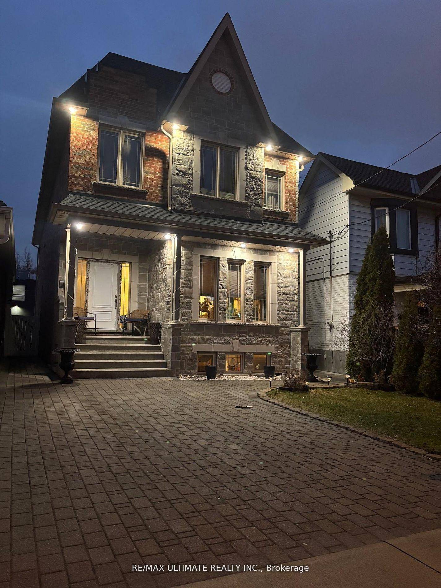 Beautiful detached home custom build 13 years old large open concept, living room, dining room, and kitchen space high quality materials over 2600 sq.