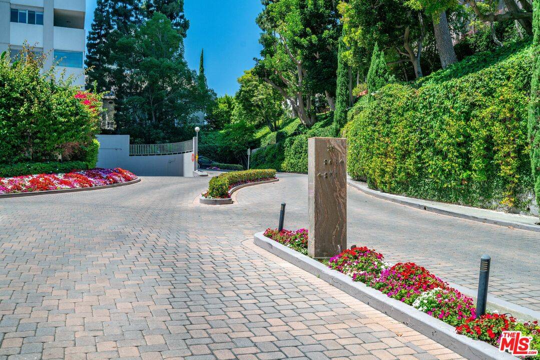 865   Comstock Ave 2BR Westwood La