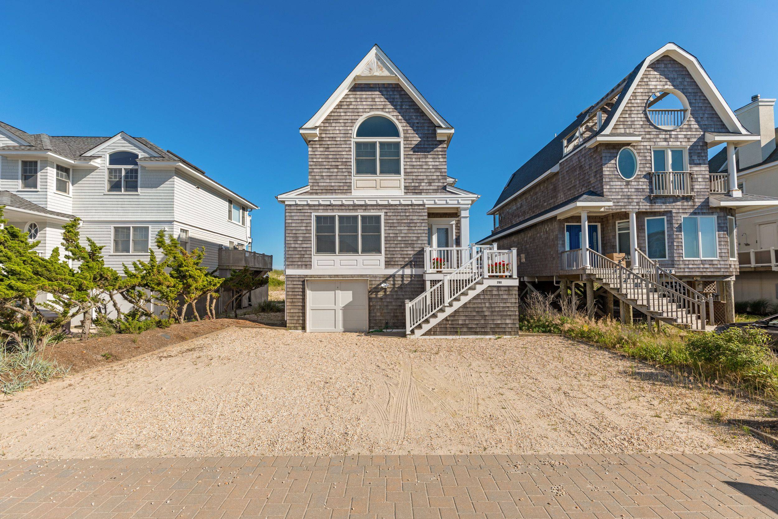 HAMPTONS OCEANFRONT LIFESTYLE