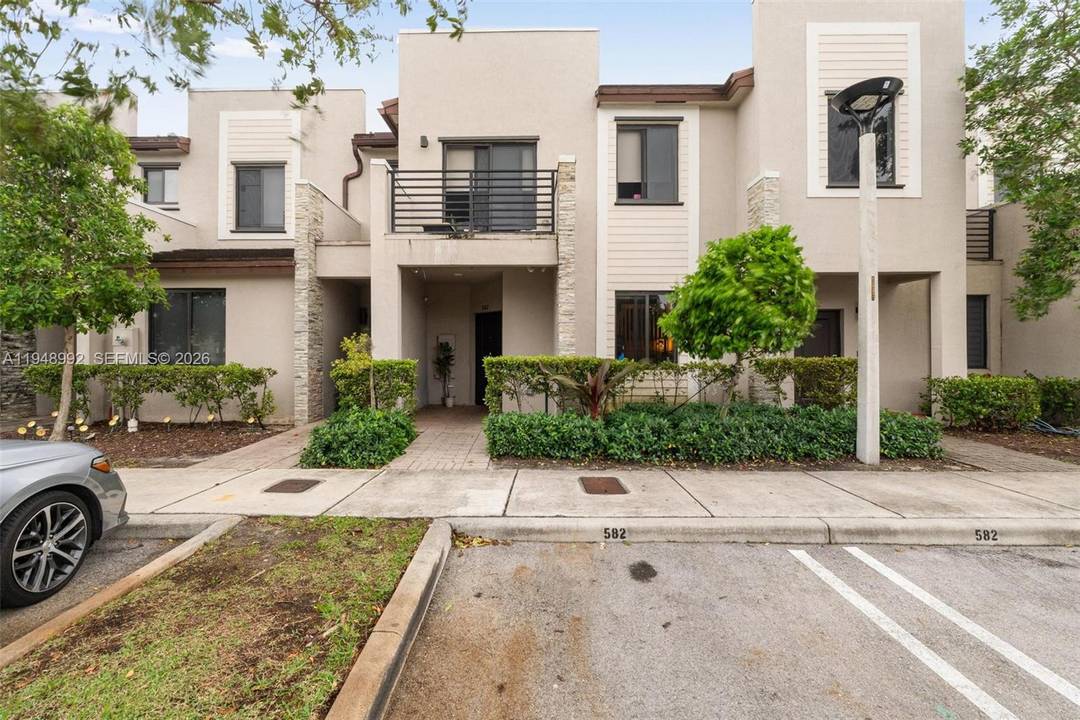 Beautiful and spacious 3 bedroom, 3.