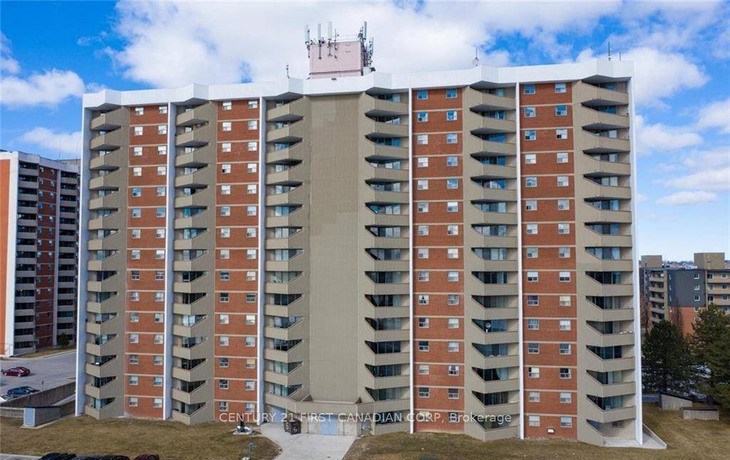 Top floor south facing corner unit two bedroom condo apartment for Lease Experience the best in comfort and convenience with this beautifully maintained penthouse, end unit condo featuring bright southern ...