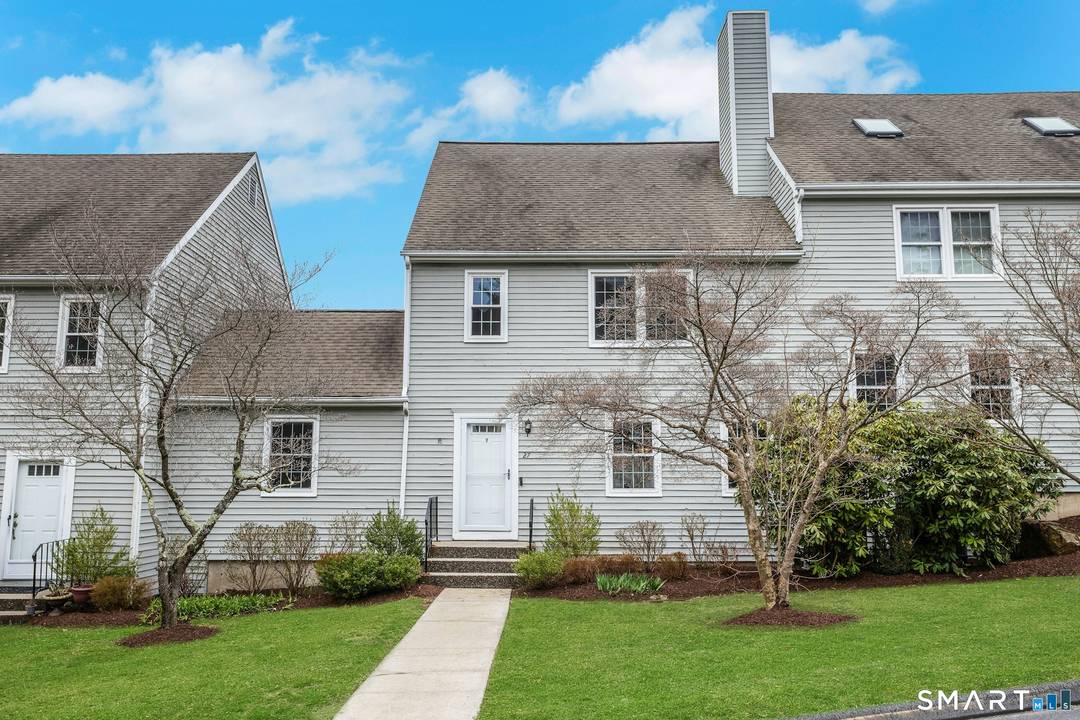 Exceptional upgraded townhome in one of Ridgefield, CT's most coveted village center communities enjoy the benefits of turn key living without sacrificing space or style.