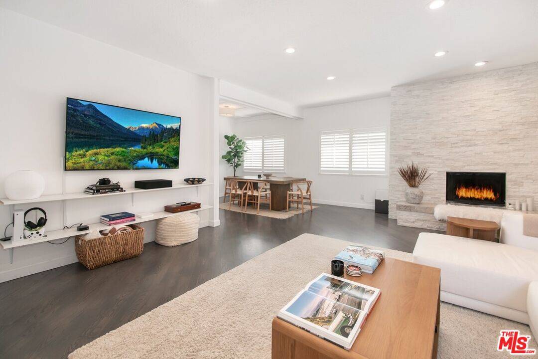 831   Westbourne Dr 3BR Sunset Strip La
