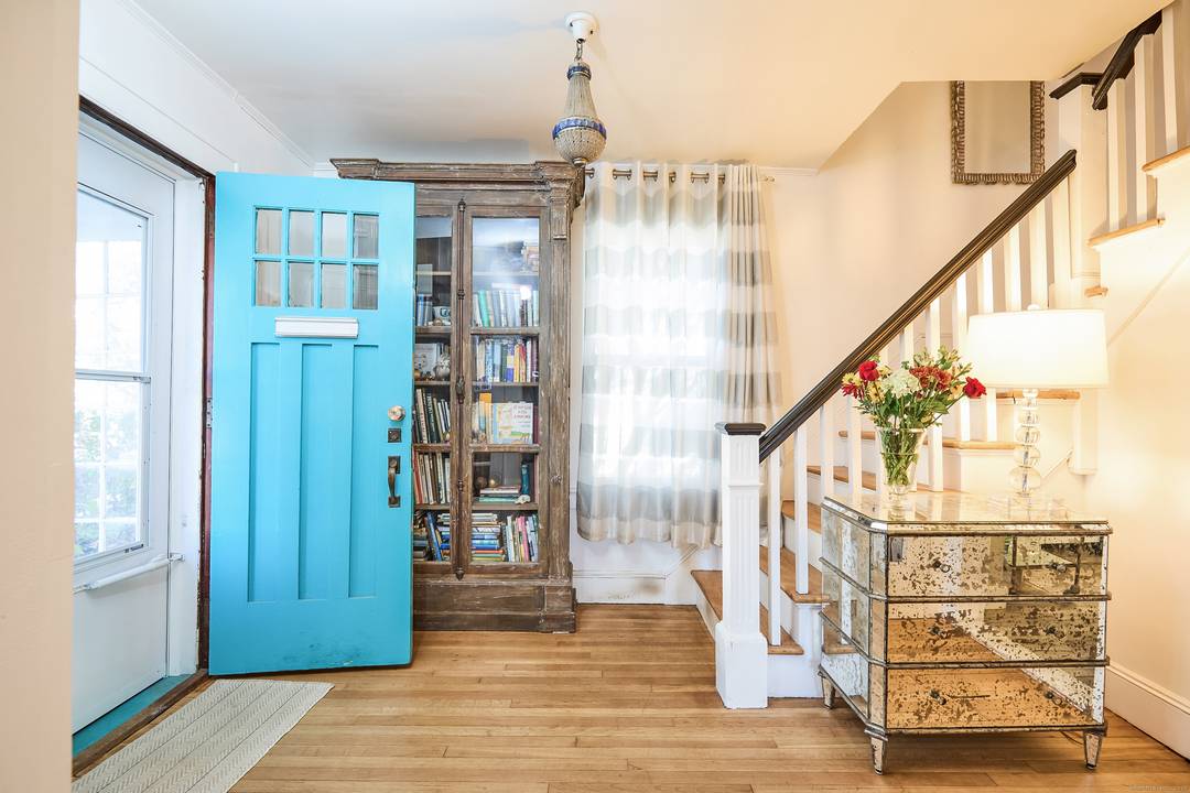 End your search, make your offer and settle in to enjoy your holidays and start of the new year in your move in ready 3 bedroom colonial featuring a sun ...