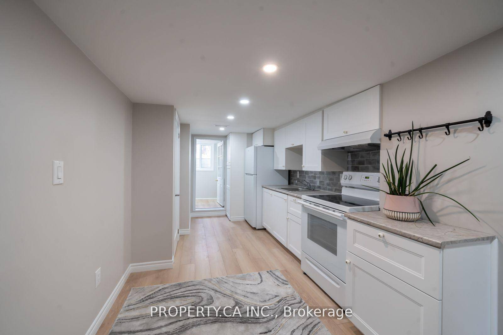 Beautiful New 1 Den Bedroom Apartment In The Heart Of The West End.