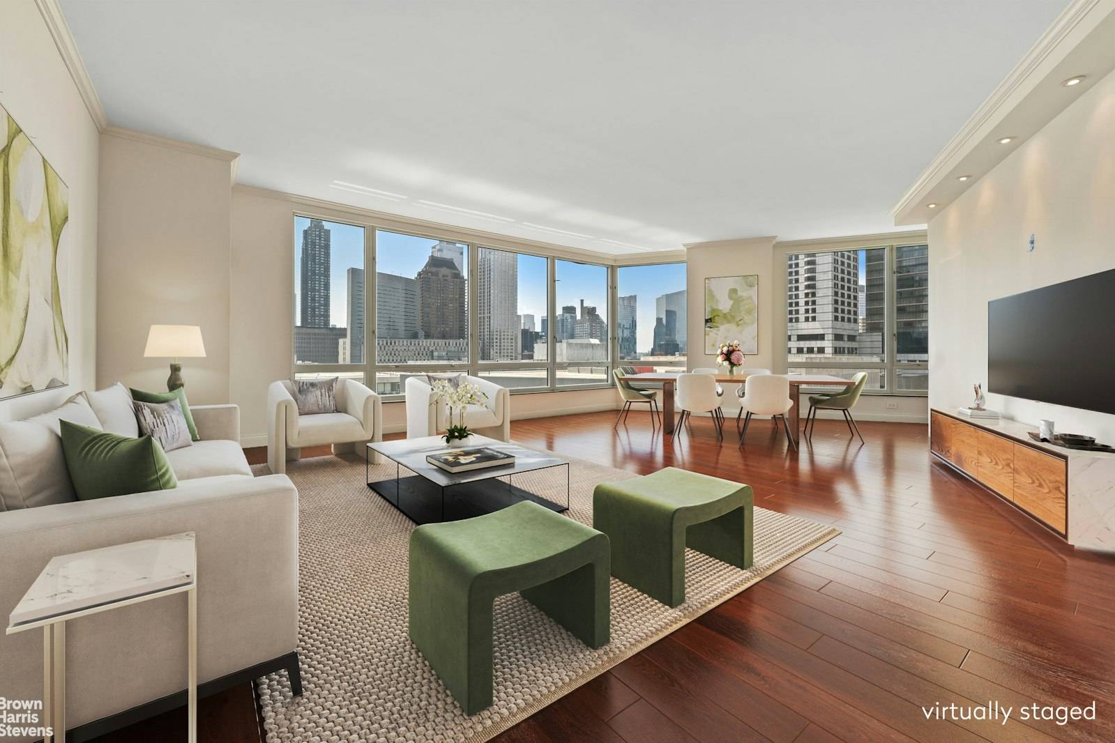 Welcome to your dream home in the heart of Manhattan !