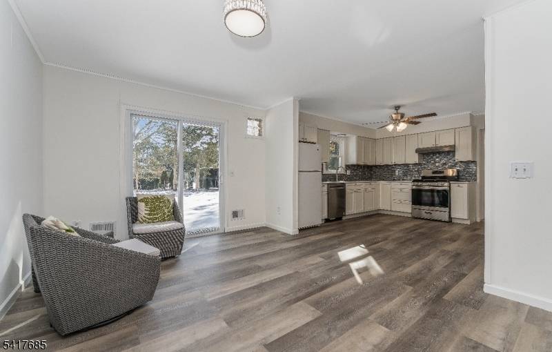 RENOVATED RANCH. Excited to announce this beautifully, newly renovated RANCH.