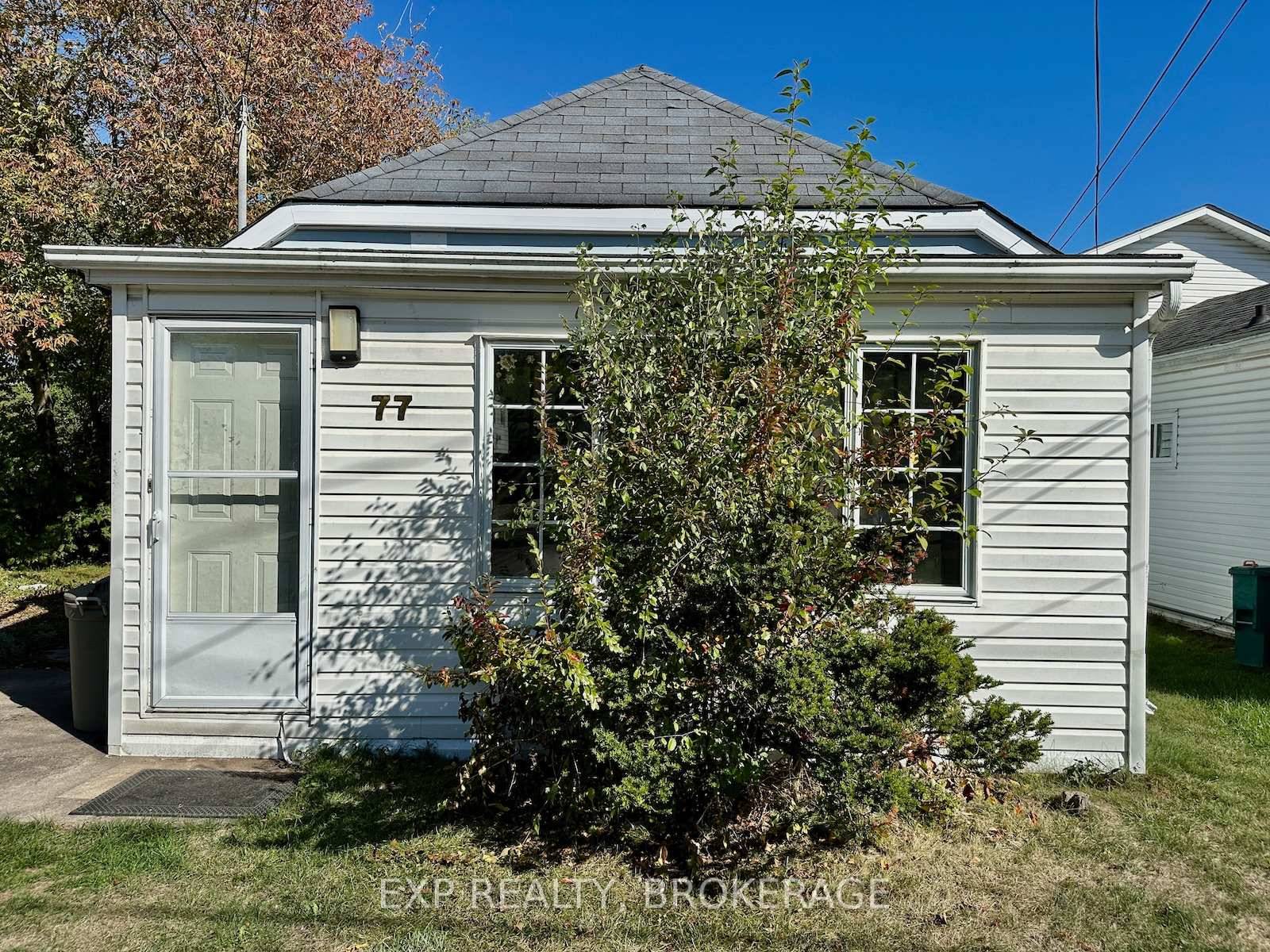 Attention investors ! Here is your opportunity to own a 6 bedroom detached income property only steps from St.
