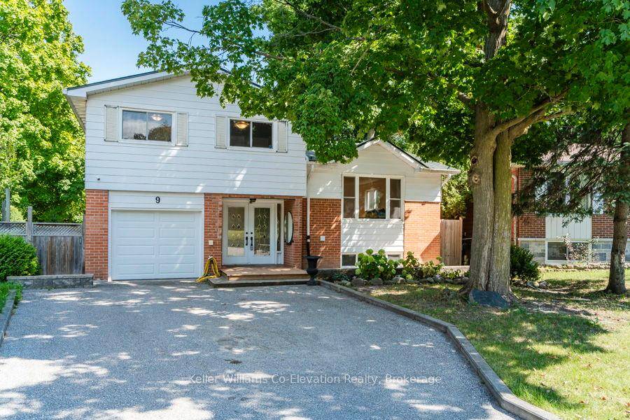 Discover the perfect blend of comfort, convenience and accessibility with this charming 4 bedroom home, ideally situated on a serene cul de sac in one of Barrie's most conveniently located ...