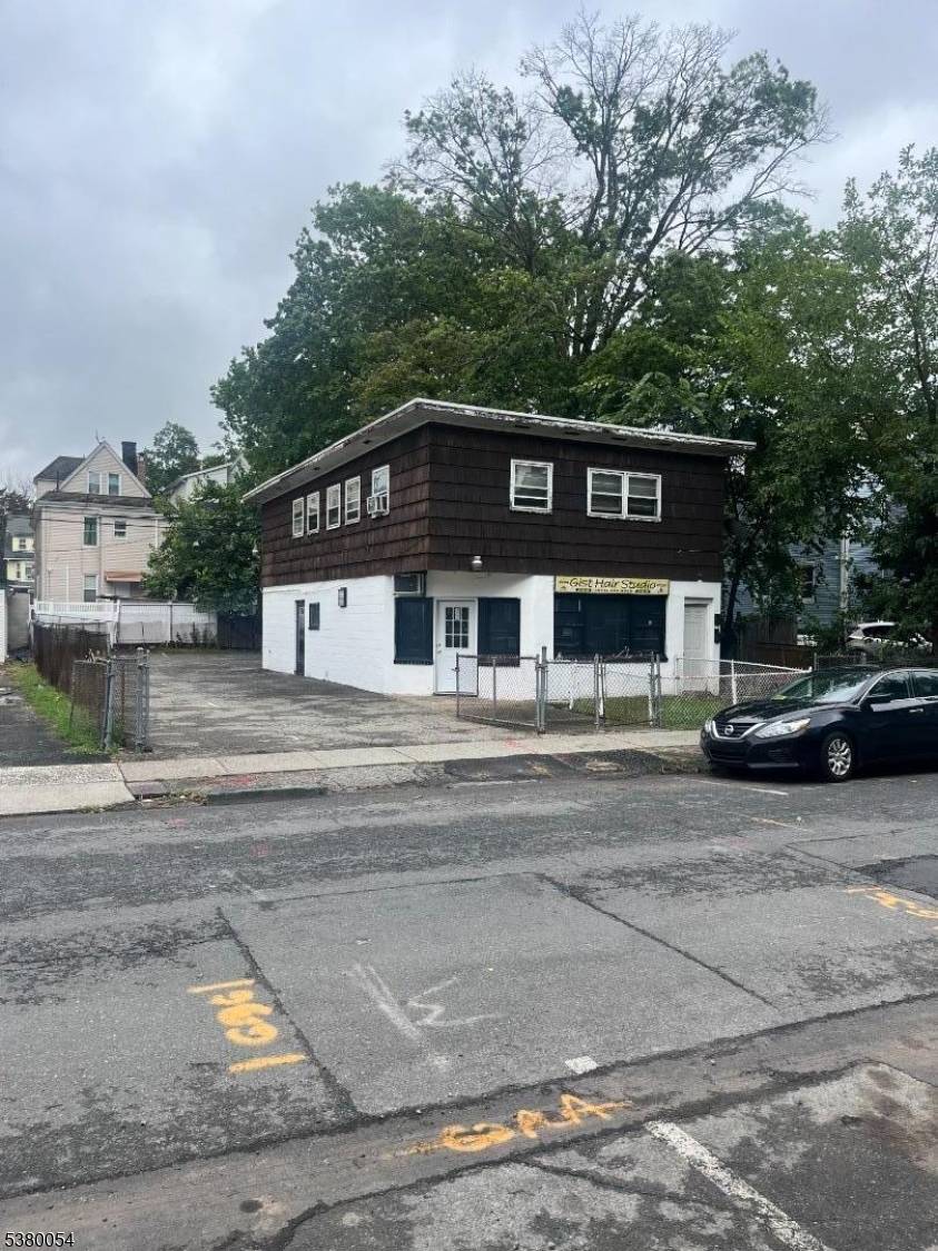 Welcome to 288 Amherst Street, a versatile mixed use property offering exceptional income potential in one of East Orange's most convenient and growing neighborhoods.