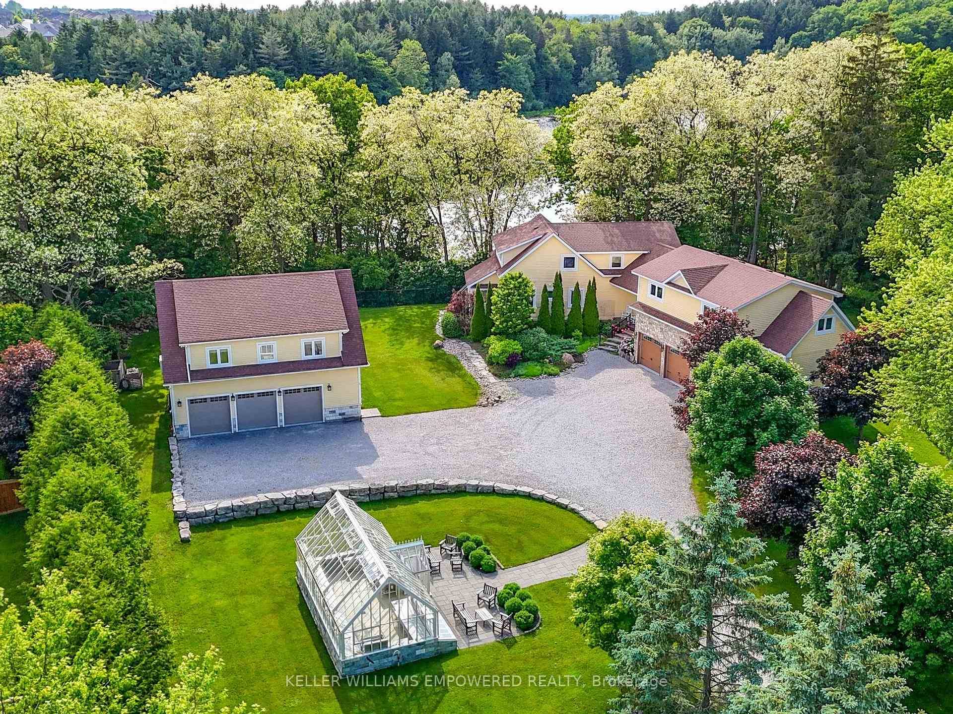 1. 014 acres backing onto Protected Phillips Lake, in the center of York Region !