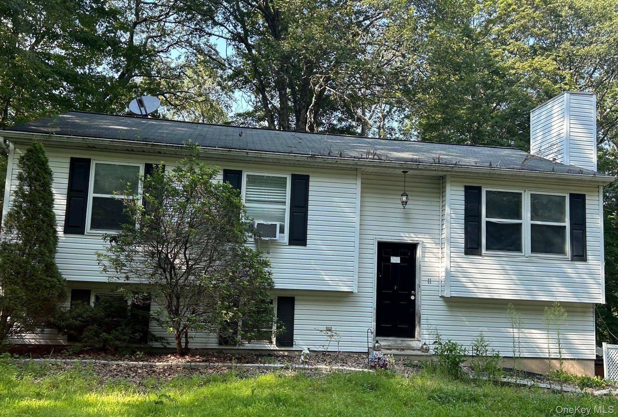 Town of Pawling ! Looking for a great starter home with privacy ?