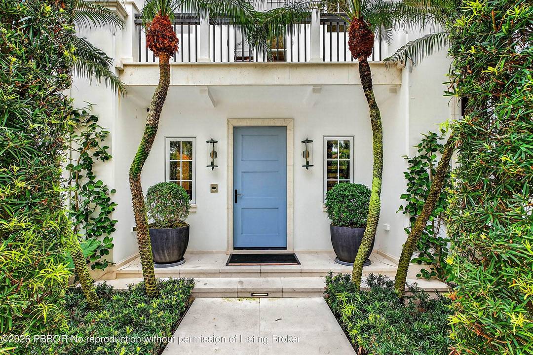 Warm Modern interior meets Palm Beach Chic at 232 Seabreeze Avenue, built in 2021.
