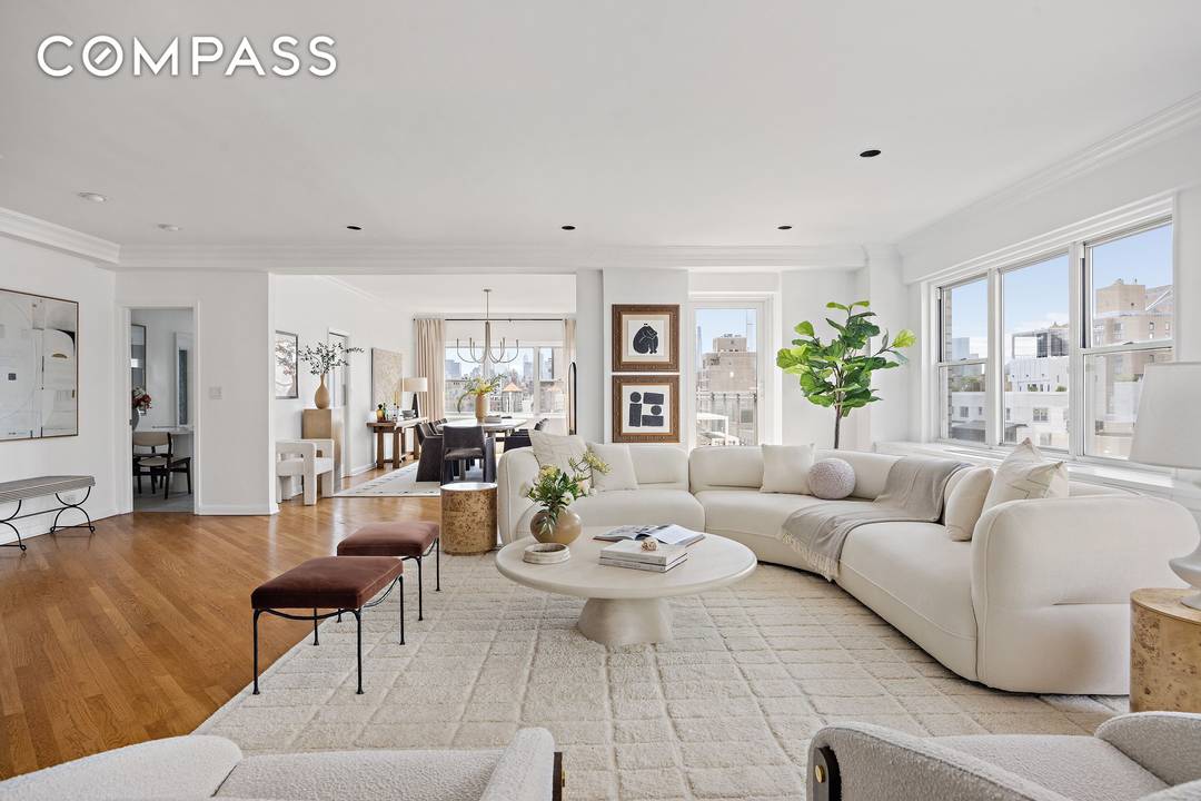 Graciously scaled and filled with natural light, Residence 17A at 40 East 84th Street is a beautifully proportioned four bedroom home with expansive entertaining spaces, four private terraces, and sweeping ...