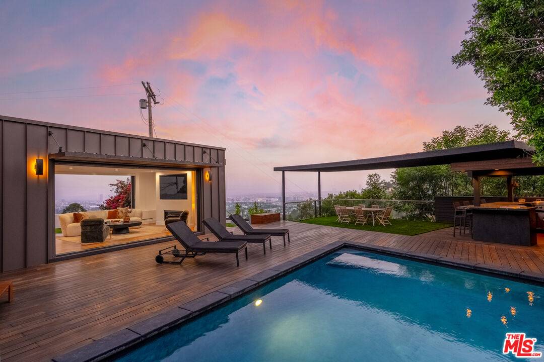 8021   Floral Ave 4BR Hollywood Hills East La