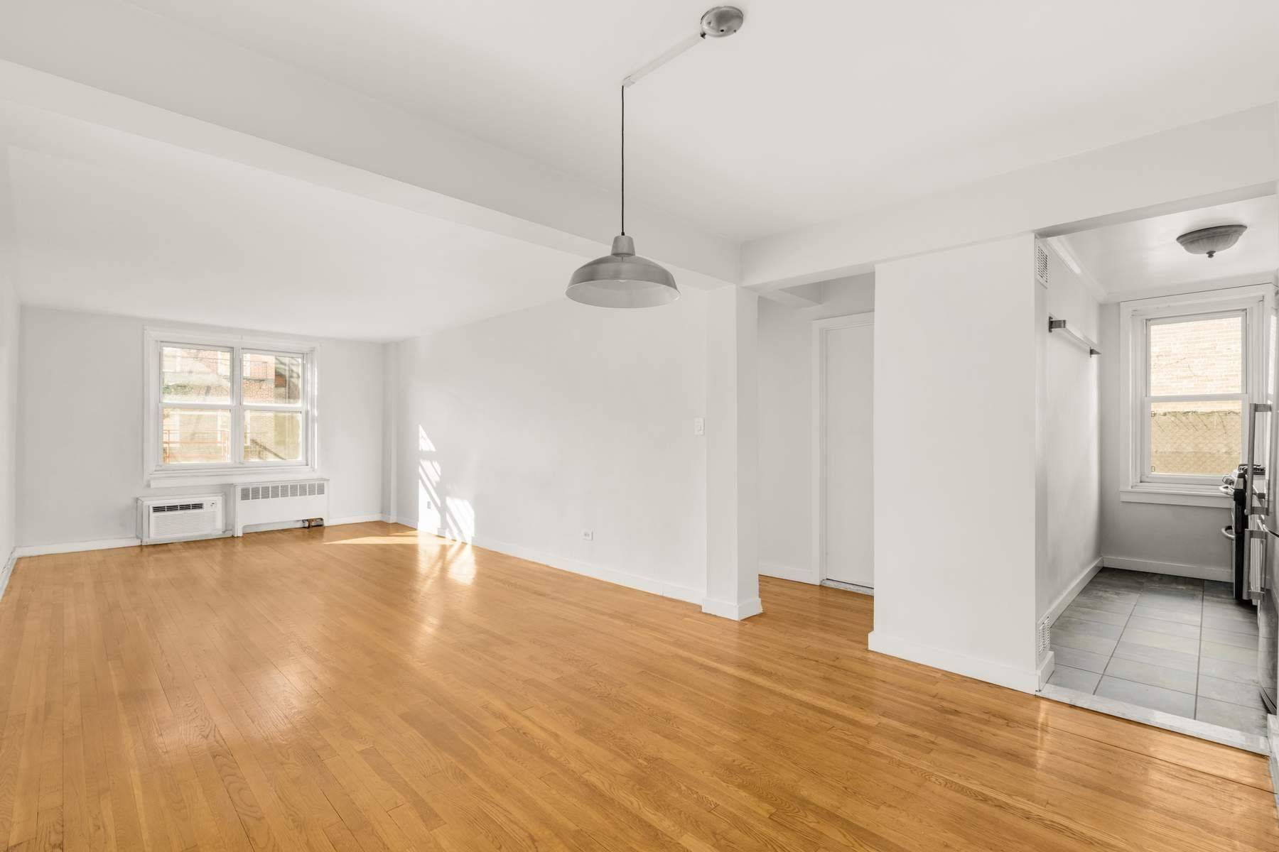 Nestled at the intersection of the West Village and SoHo, this remarkable one bedroom, one bathroom corner residence boasts a spacious, well proportioned layout, impeccably maintained and thoughtfully designed to ...