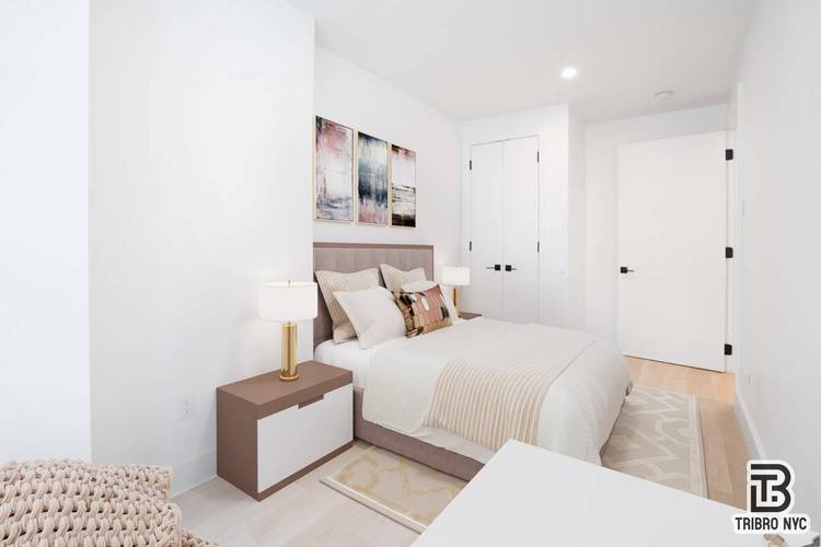 Stunning 2 bedroom right by Prospect Park !