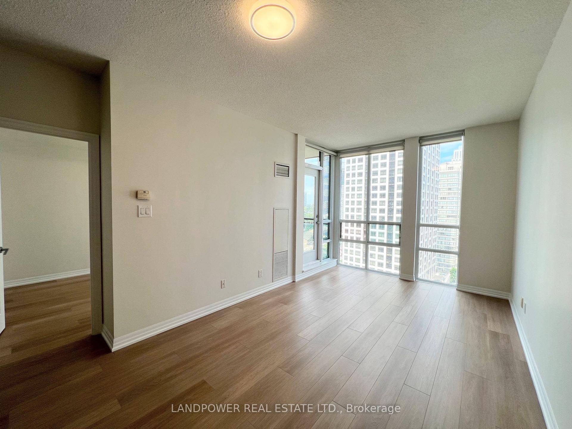 Welcome To This Sun Filled, Carpet Free 1 Bedroom, 1 Bathroom Suite Located In The Vibrant Mississauga City Centre.
