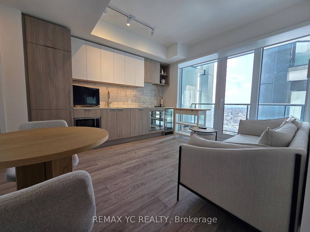 Welcome to The Forest Hill Condo !