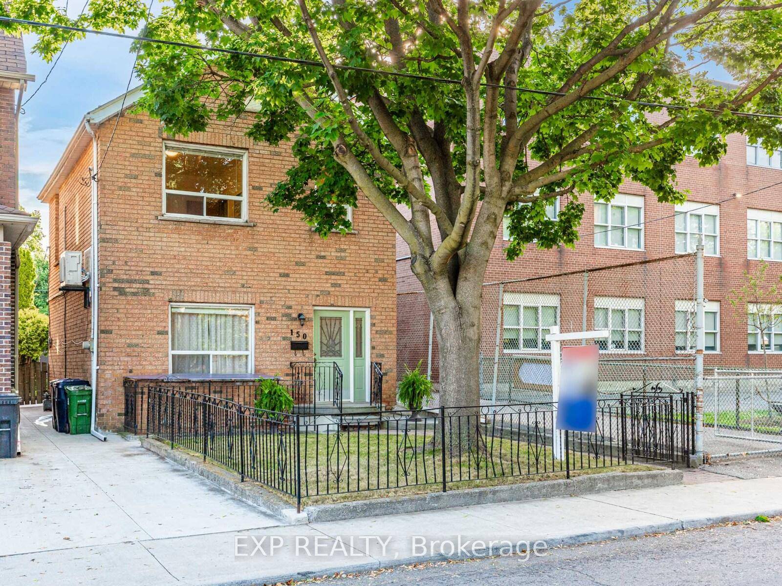 Sun filled and full of charm, this spacious home in the heart of the Junction Triangle offers over 2, 700 sq ft across three levels on an extra deep 25 ...